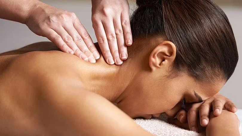 BACK AND HEAD MASSAGE